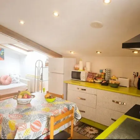 Casa Evita 아파트 산신소