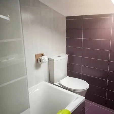 아파트 Casa Evita 산신소